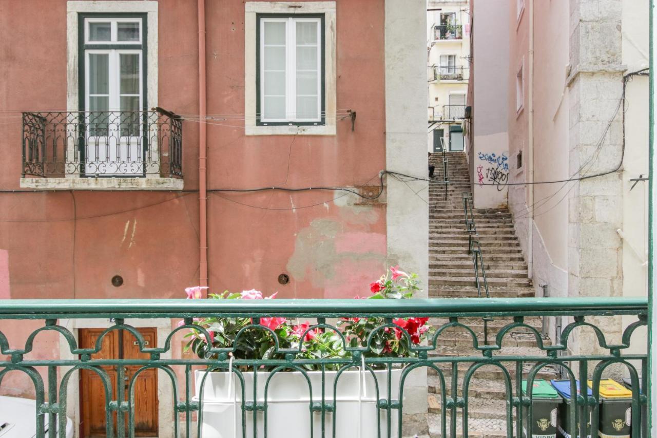 Golden Cage Chiado - Charm Historic And Cozy Lisboa Exterior foto